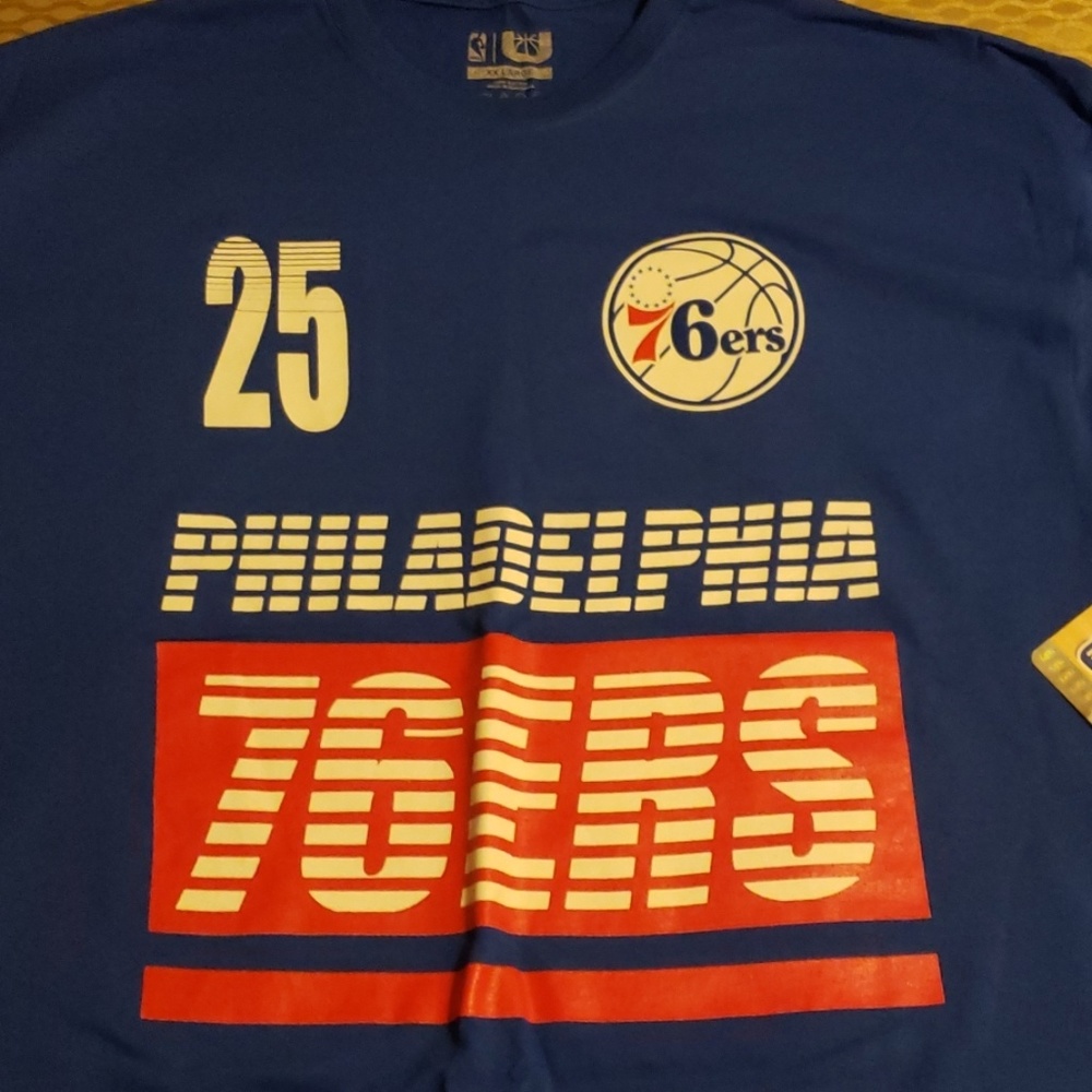 Philadelphia 76ers T Shirt